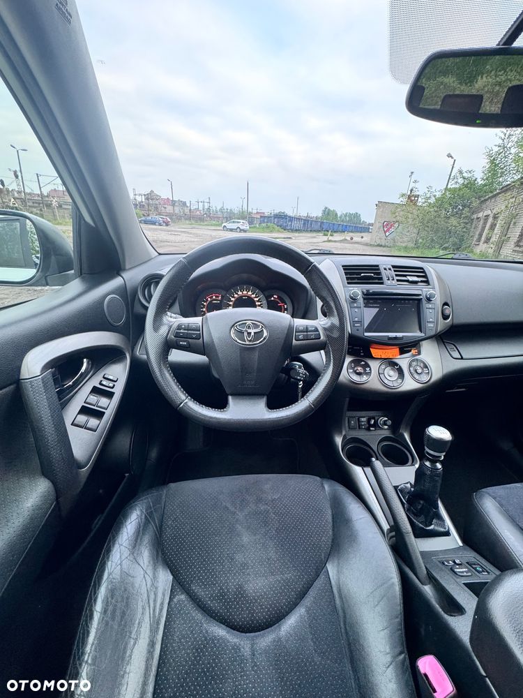 Toyota RAV4 - 29