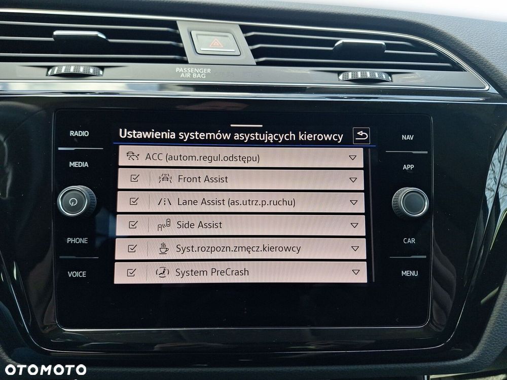 Volkswagen Touran - 21
