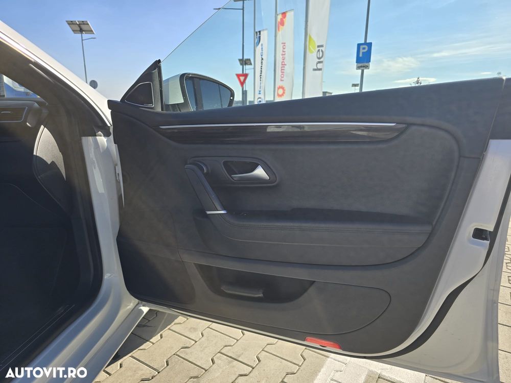 Volkswagen Passat CC - 16
