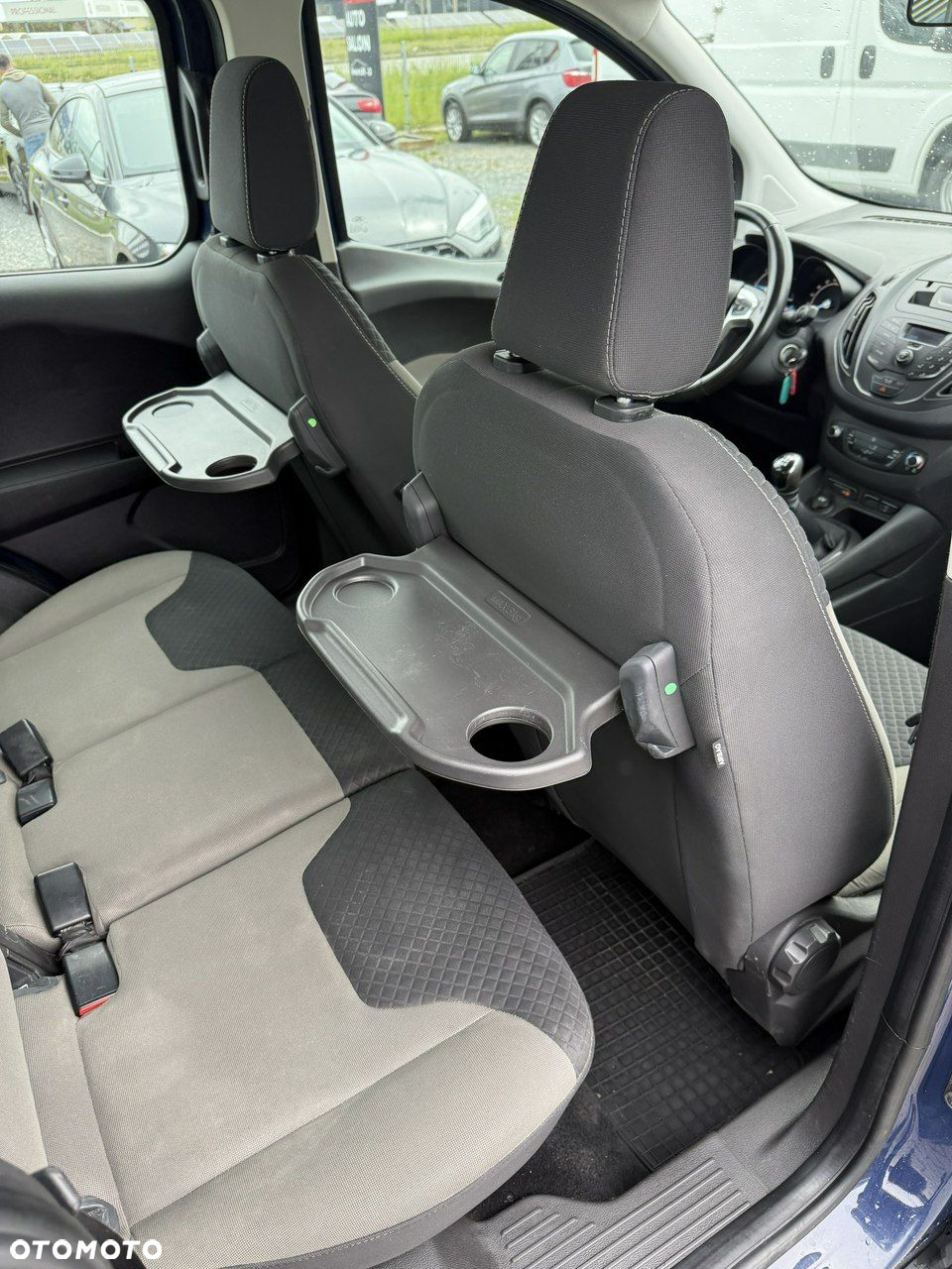 Ford Tourneo Courier - 16
