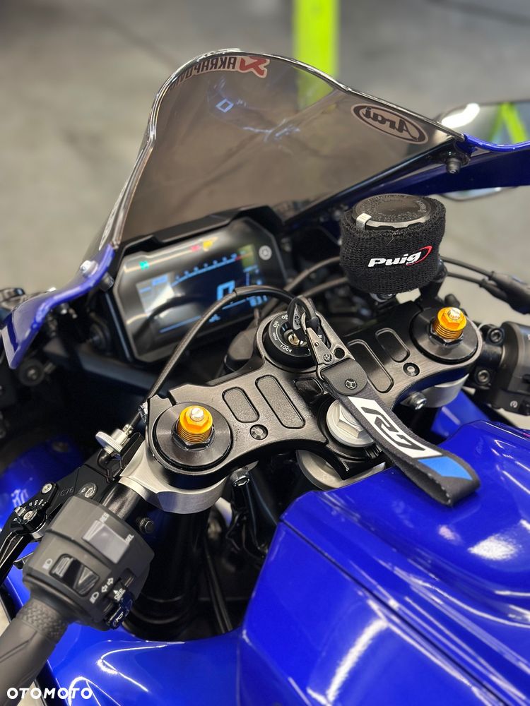 Yamaha R7 - 12