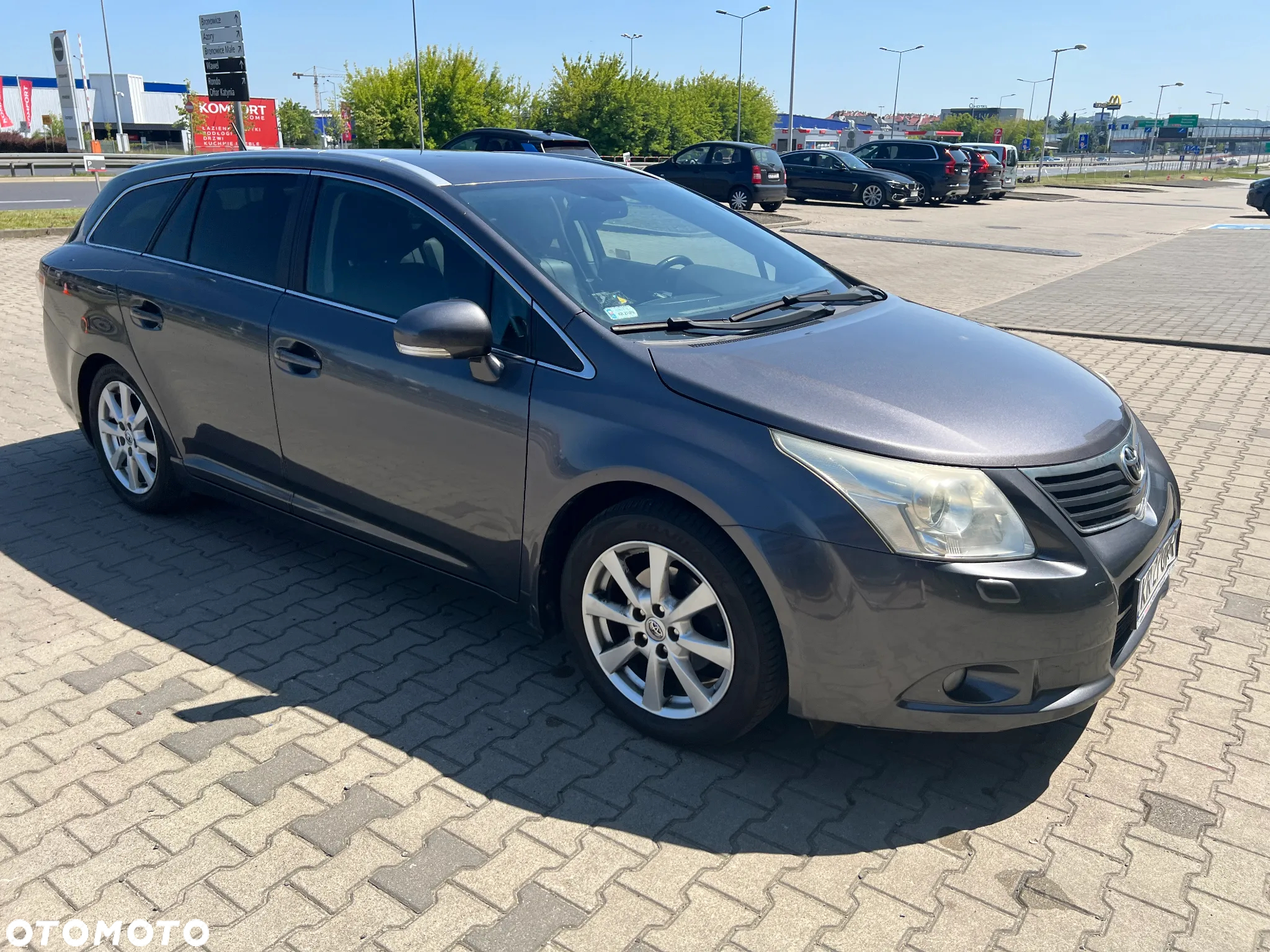 Toyota Avensis 1.8 Sol - 4