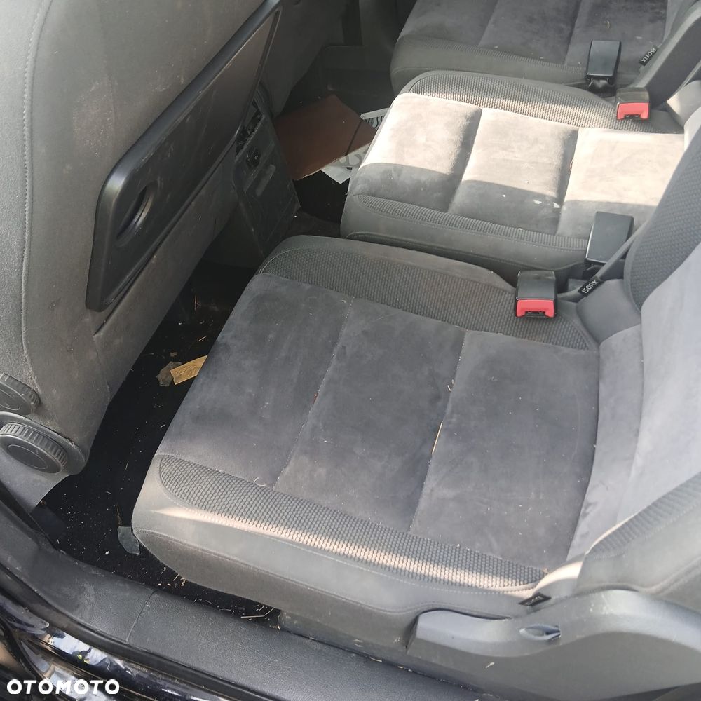 Volkswagen Touran 1.6 TDI DPF BlueMotion Technology DSG Comfortline - 17