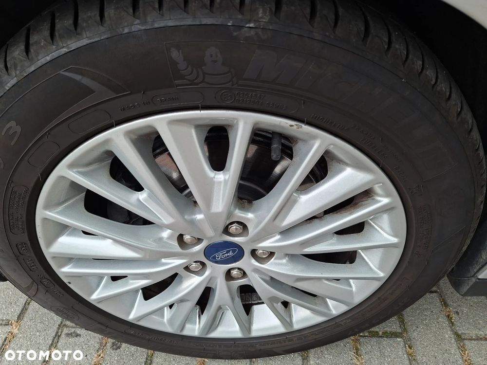 Ford Grand C-MAX - 27