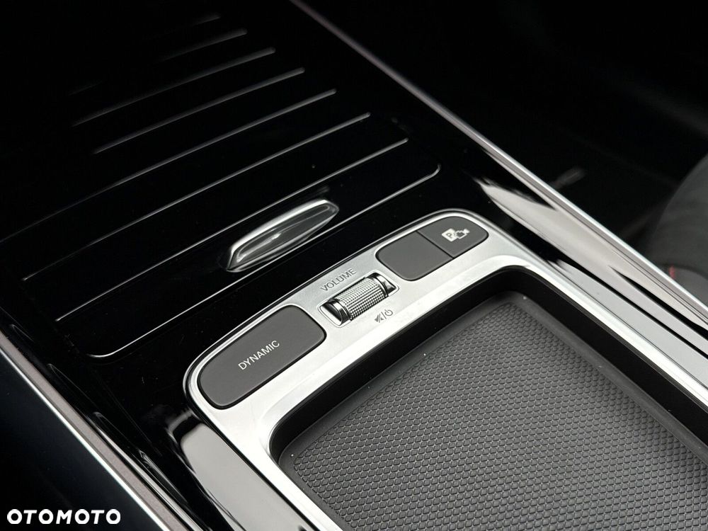 Mercedes-Benz EQA 300 66.5kWh 4-Matic AMG Line - 22