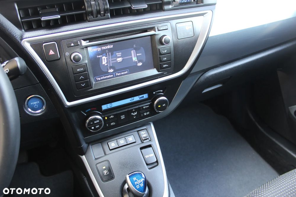 Toyota Auris - 15