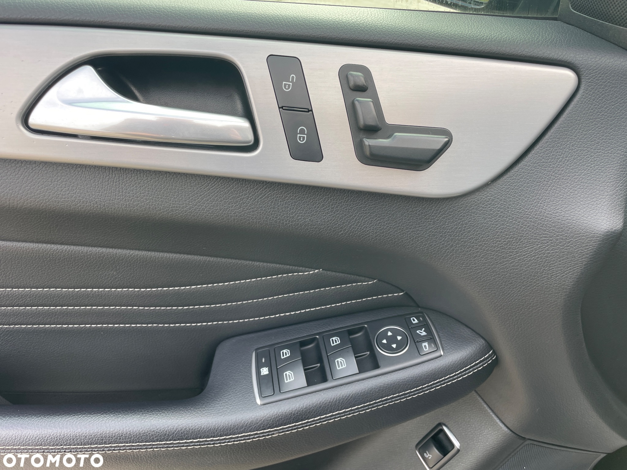 Mercedes-Benz ML 350 BlueTec 4-Matic - 19