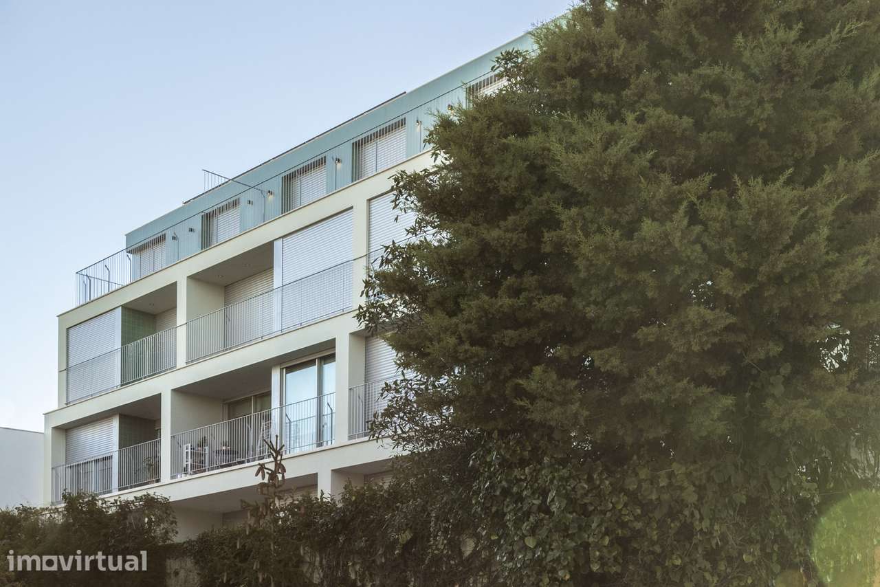 Apartamento T1 para arrendamento na Rua Teixeira de Carvalho - Grande imagem: 4/17