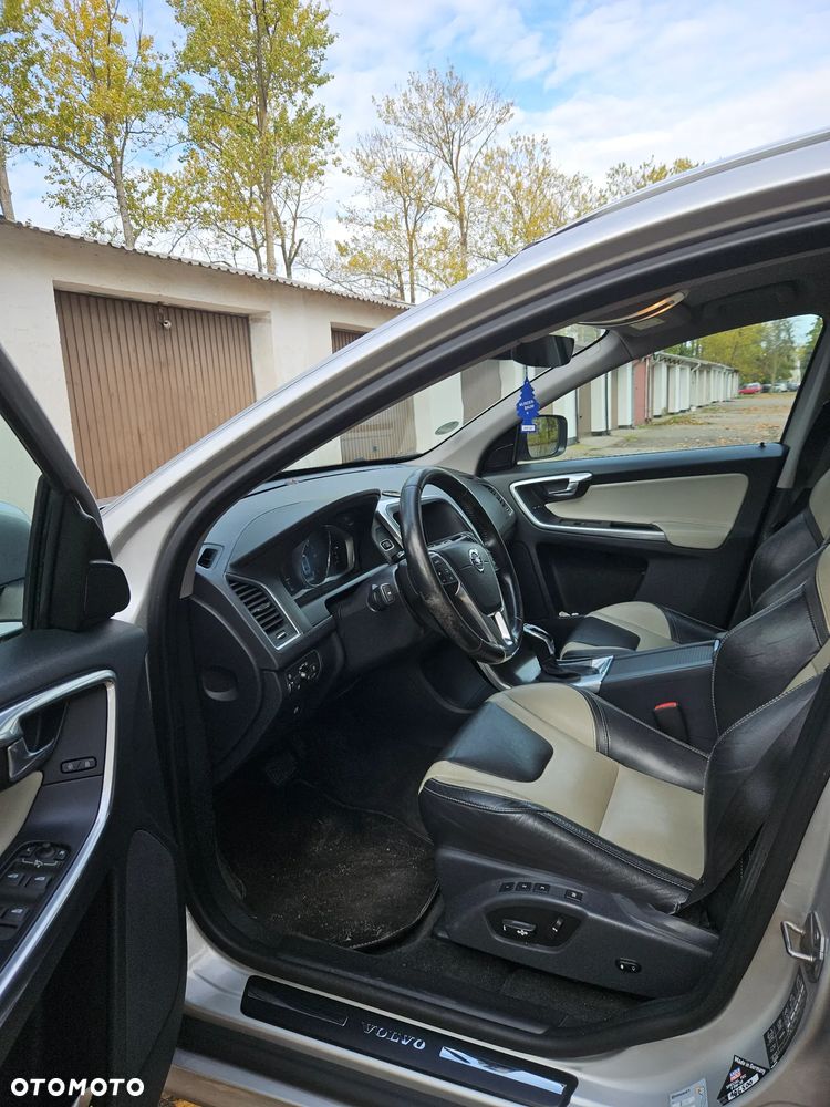 Volvo XC 60 D5 AWD Summum - 9