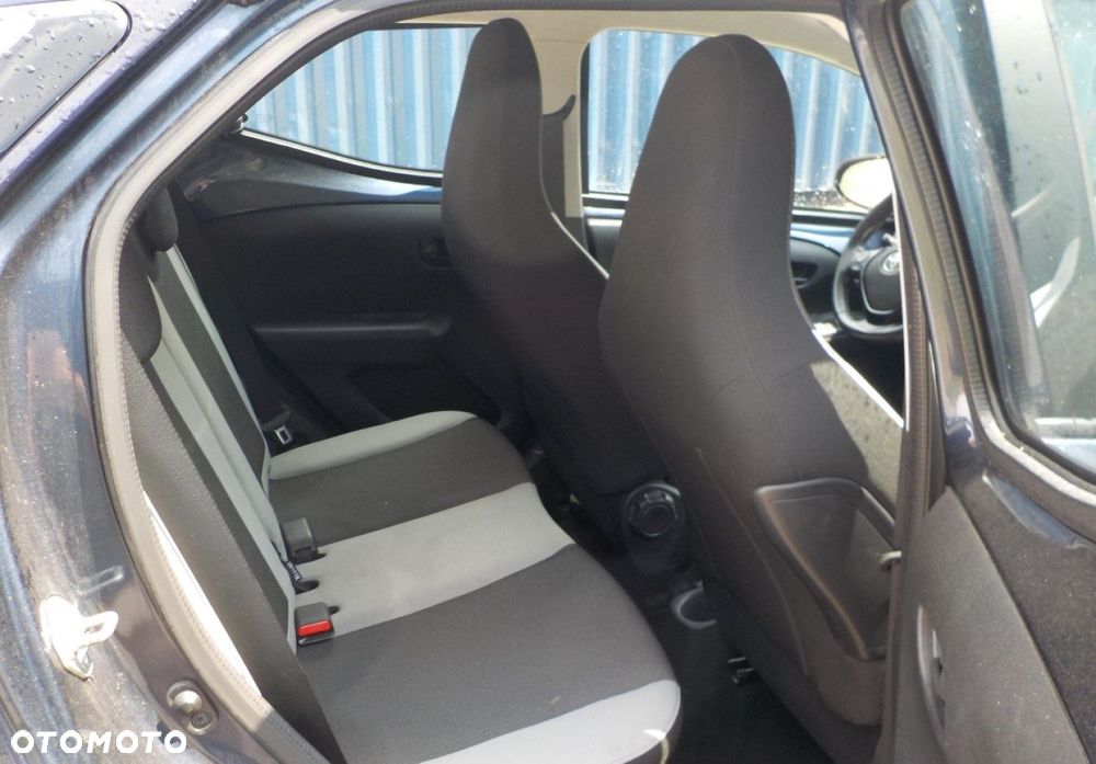 Toyota Aygo - 14