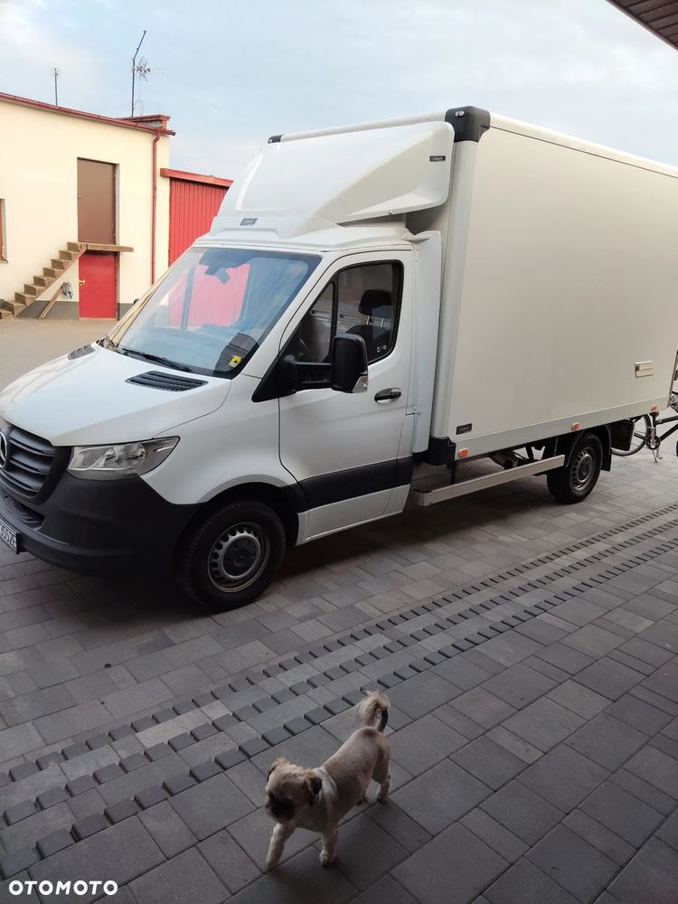 Mercedes-Benz Sprinter - 2