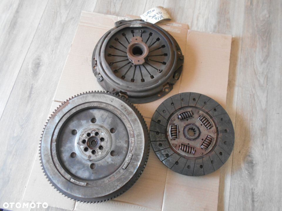 SPRZĘGŁO KOŁO DWUMASOWE IVECO DAILY 3,0 HPI 2011r - 1