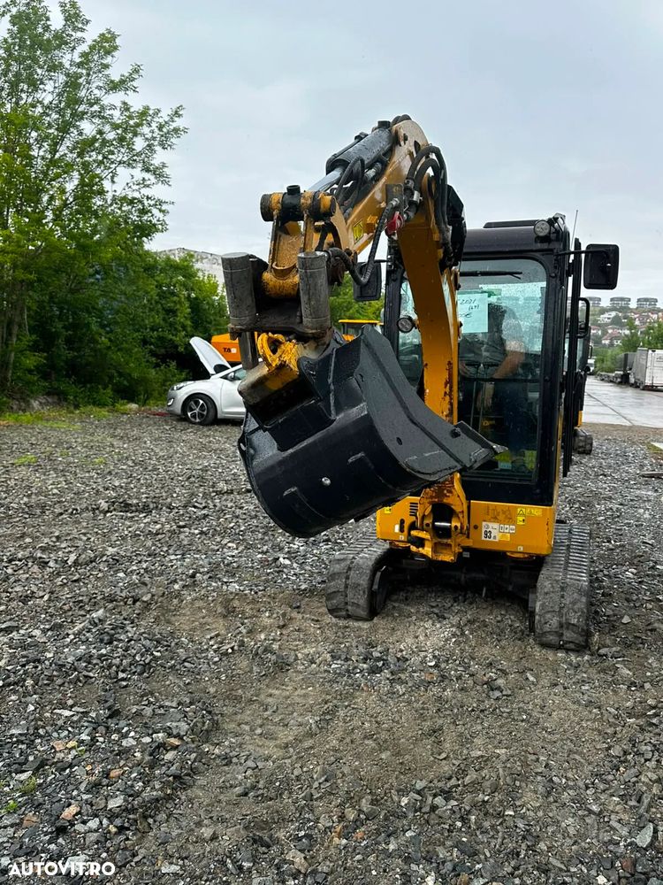 Caterpillar 302 - 7