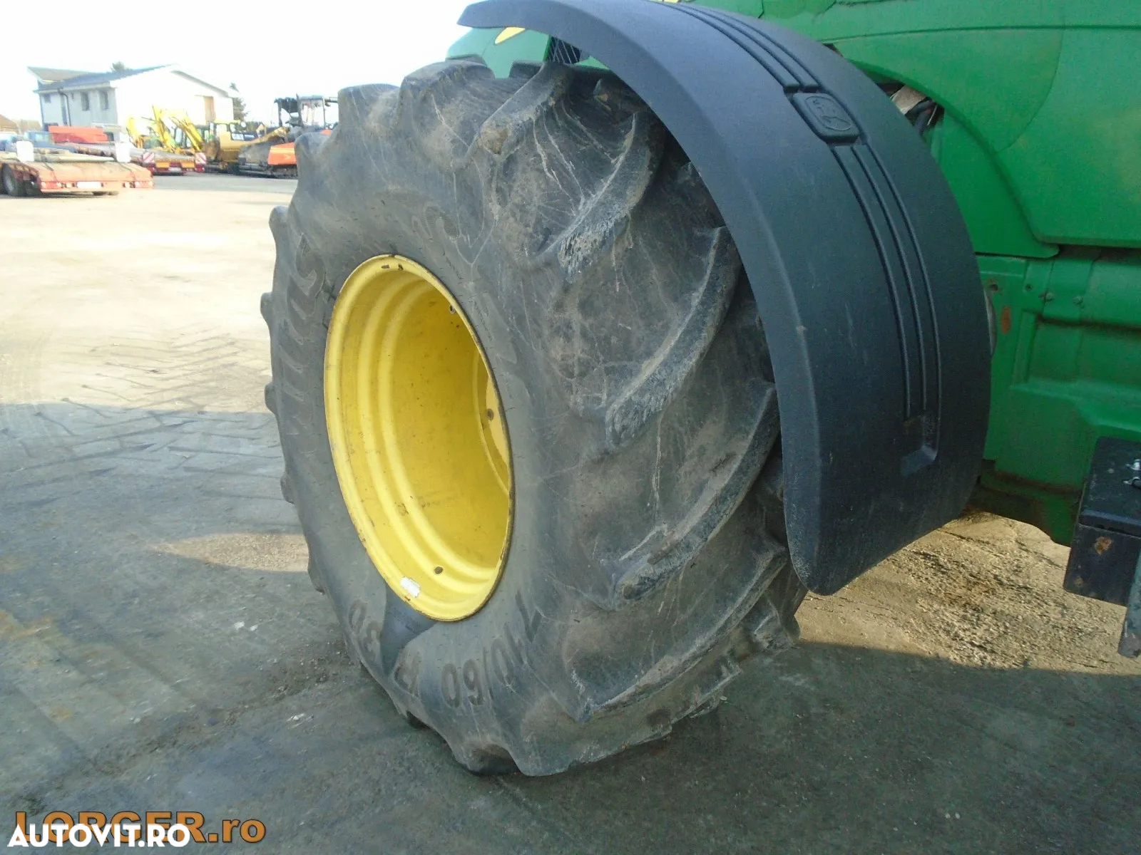 John Deere 8530 cu stabilizator de sol Wirtgen WS 250 - 6
