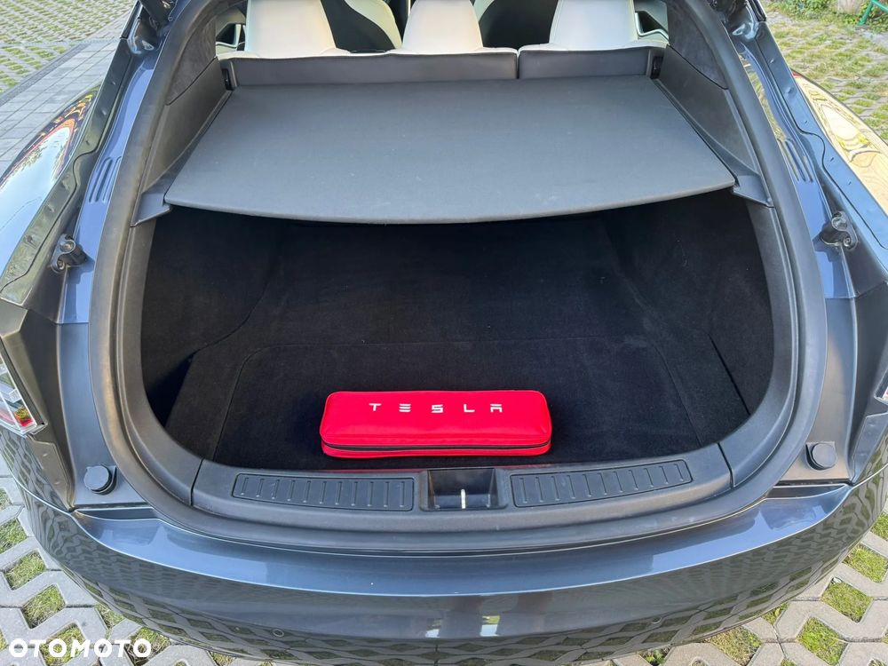 Tesla Model S 100 D Performance - 13