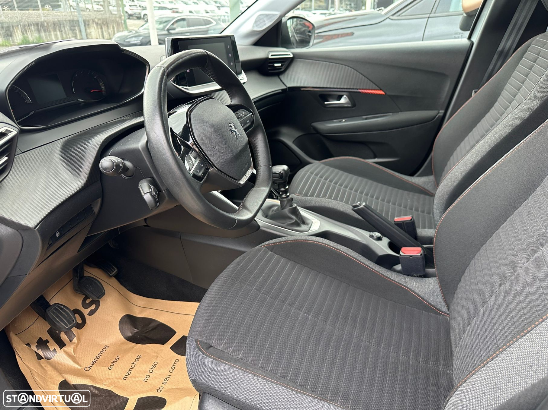 Peugeot 208 - 6