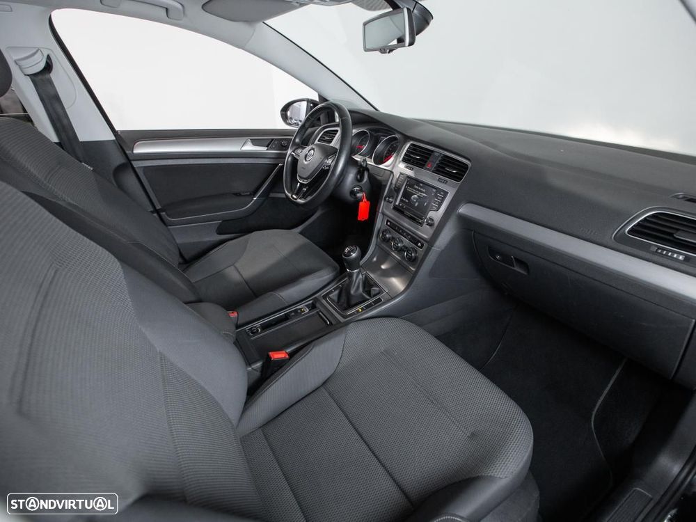 VW Golf - 11