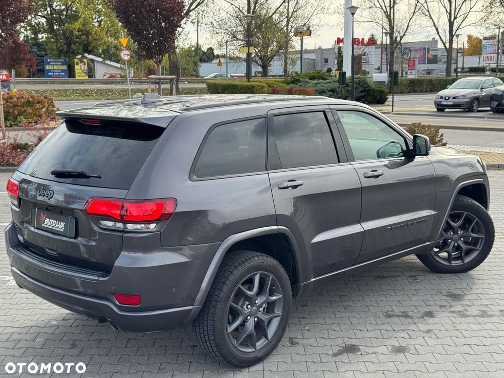 Jeep Grand Cherokee - 8