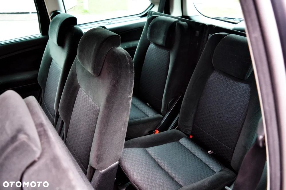 Ford Galaxy 2.0 Ghia - 11