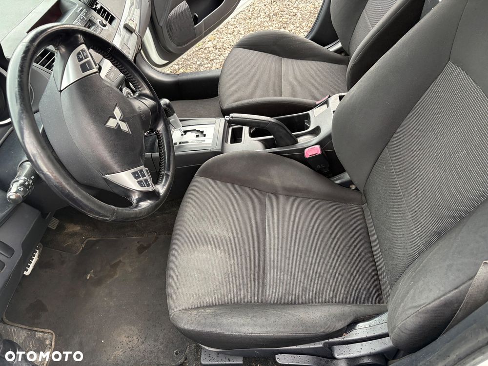 Mitsubishi Lancer 1.8 Invite CVT - 13