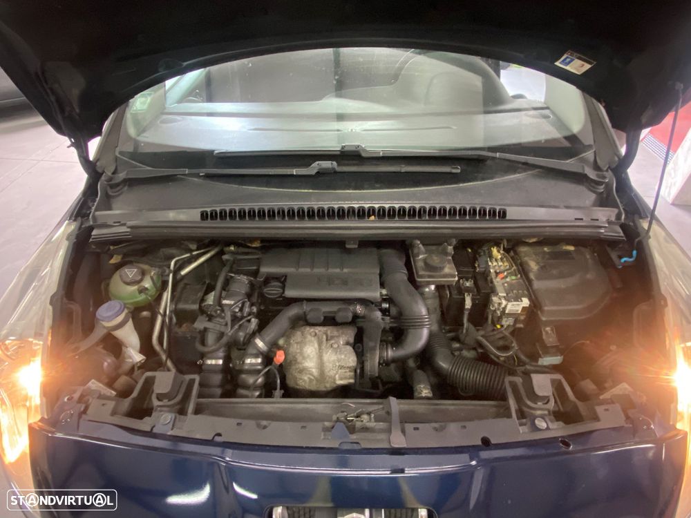 Peugeot 5008 1.6 HDi Premium - 21