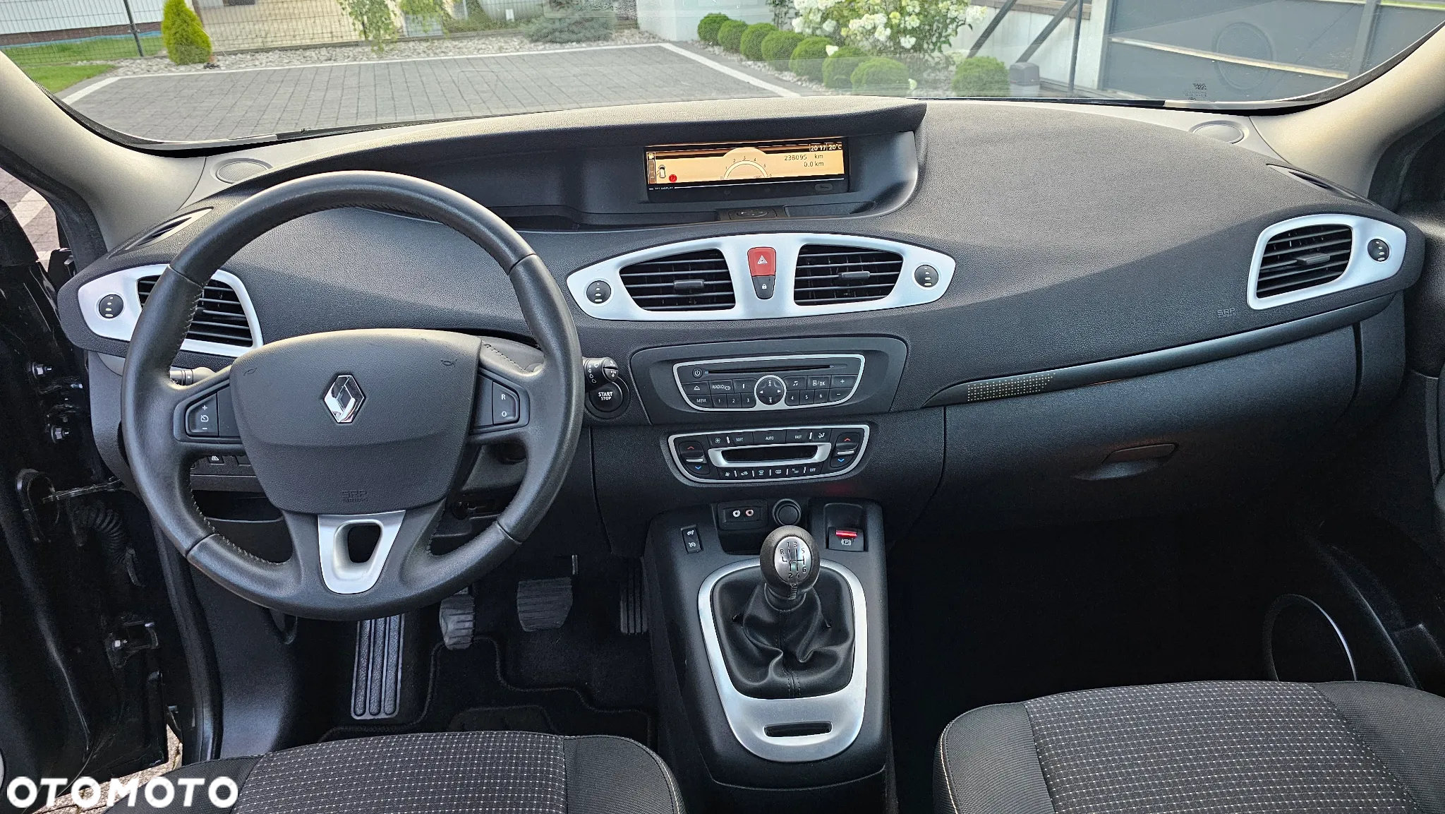 Renault Grand Scenic dCi 160 Bose Edition - 10