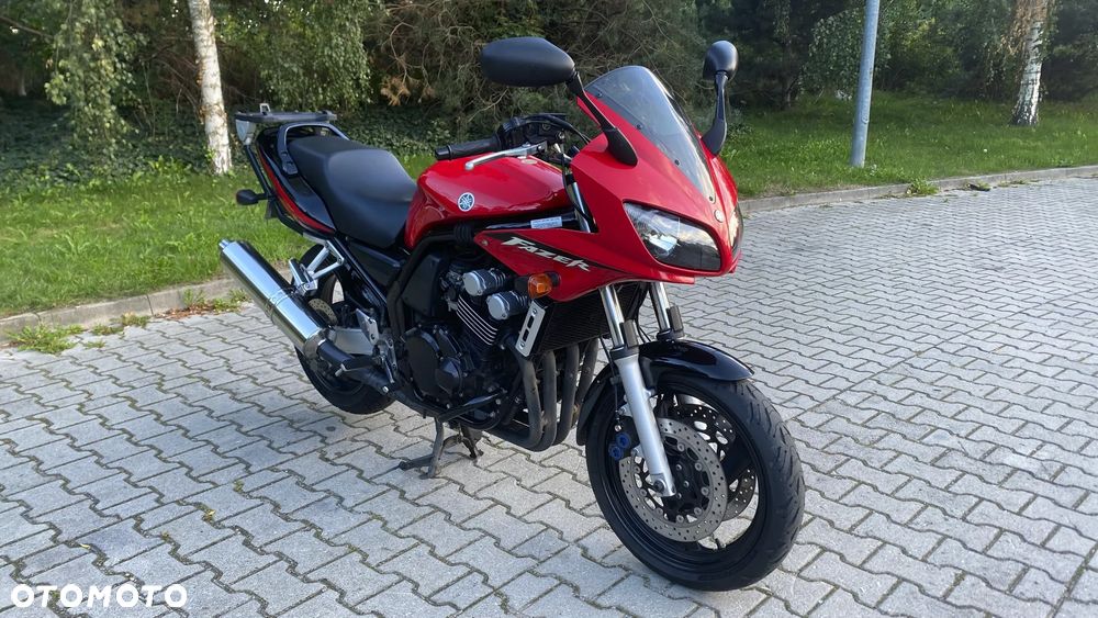 Yamaha FZS - 7