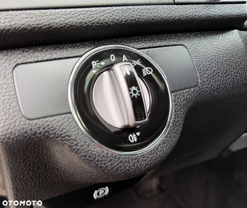 Mercedes-Benz Klasa C 180 Kompressor Automatik Avantgarde - 29