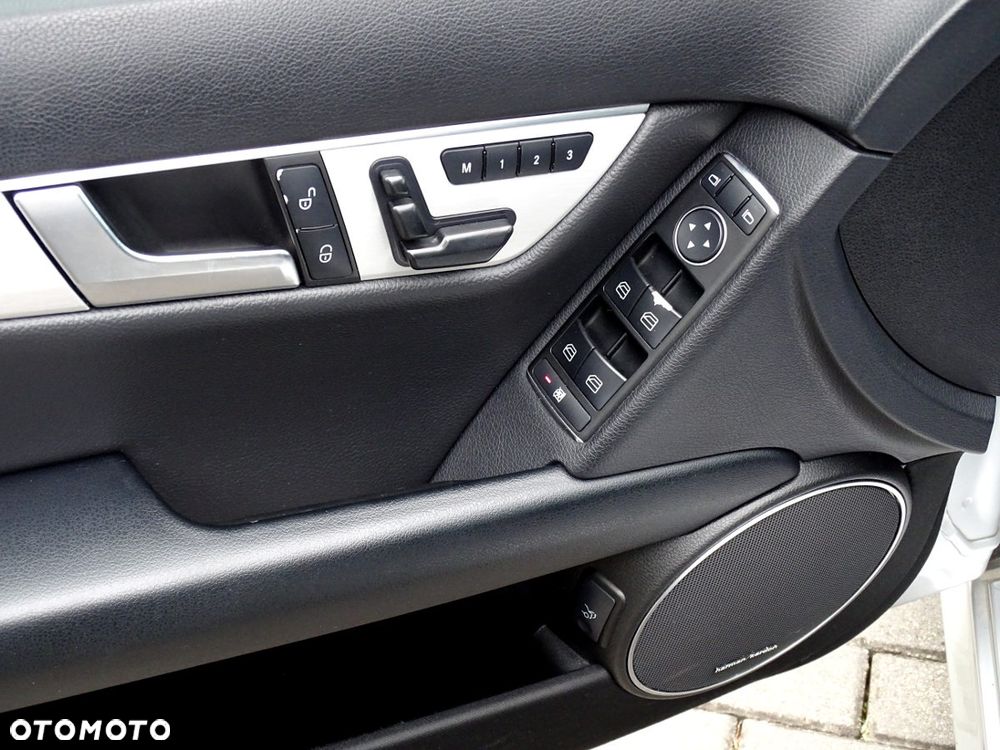 Mercedes-Benz Klasa C 250 (BlueEFFICIENCY) 7G-TRONIC - 7