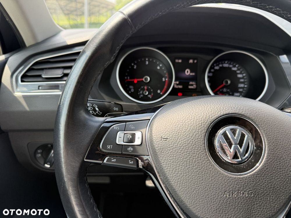 Volkswagen Tiguan - 13