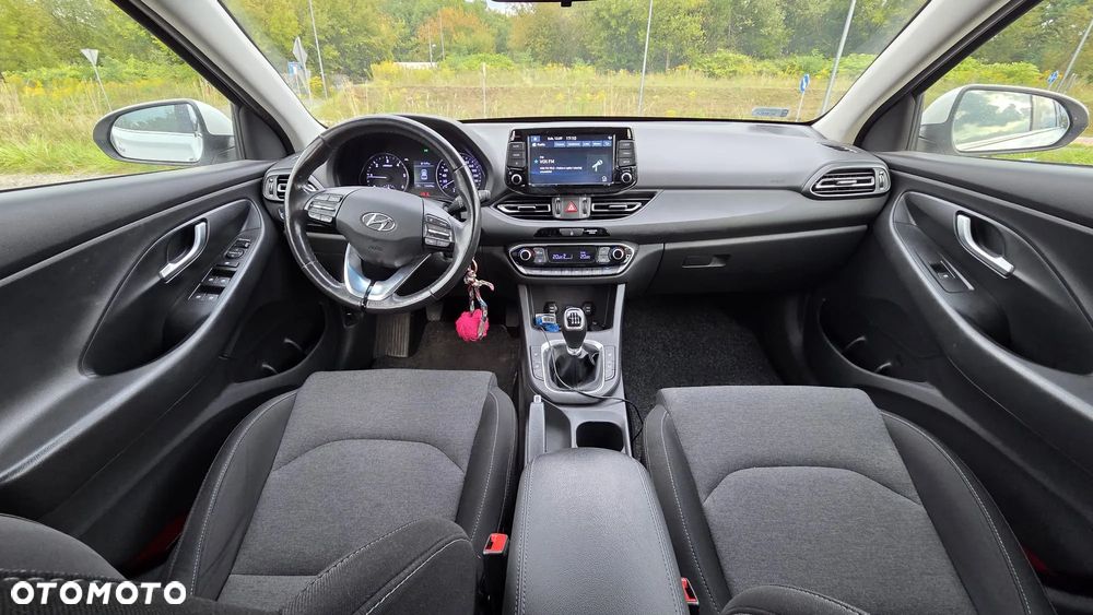 Hyundai i30 1.6 D Comfort - 8