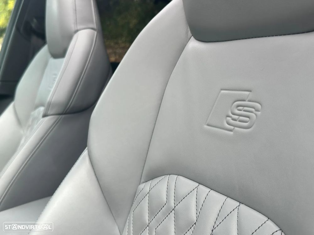 Audi e-tron 55 quattro S line - 33