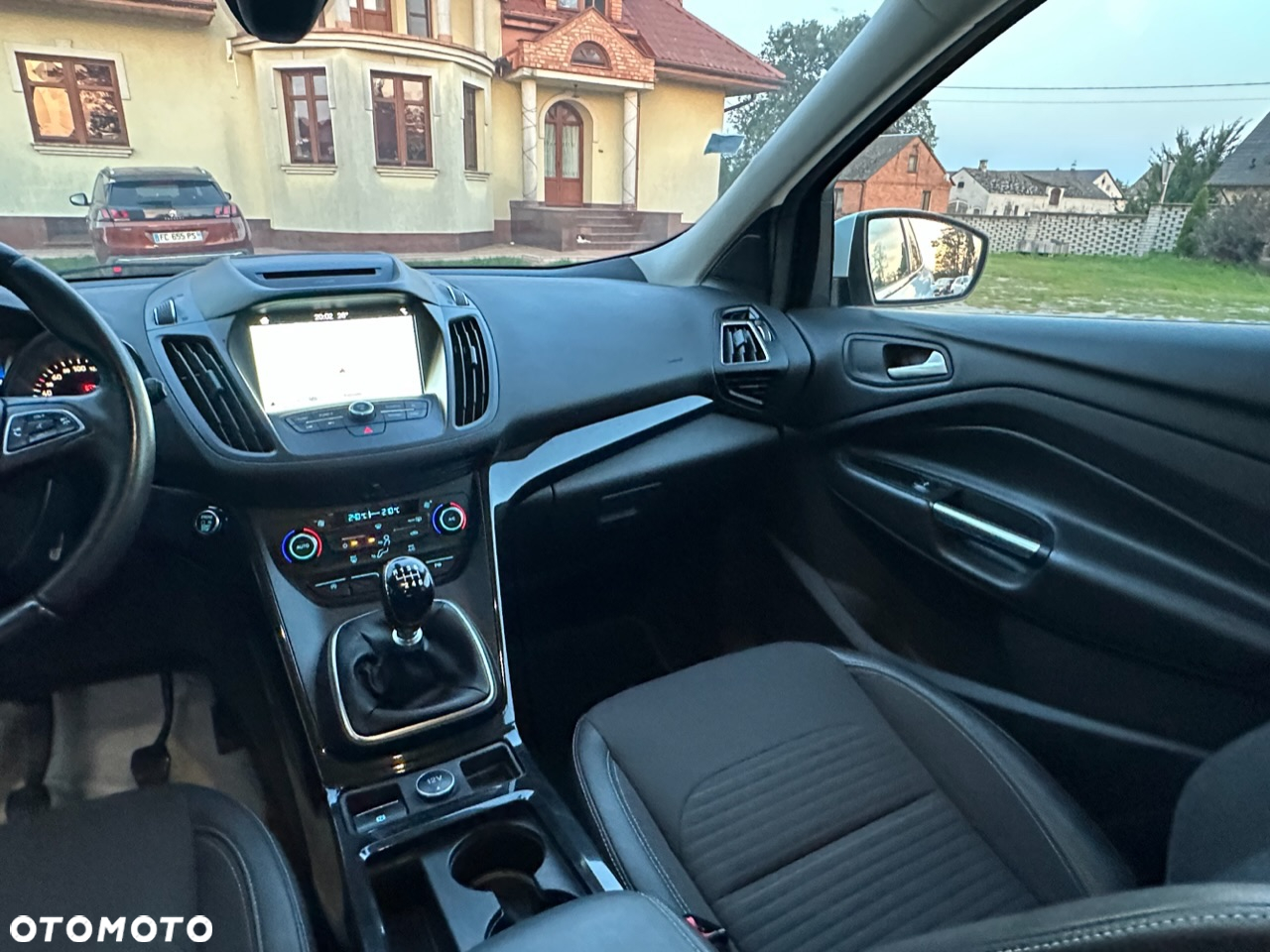 Ford Kuga - 16