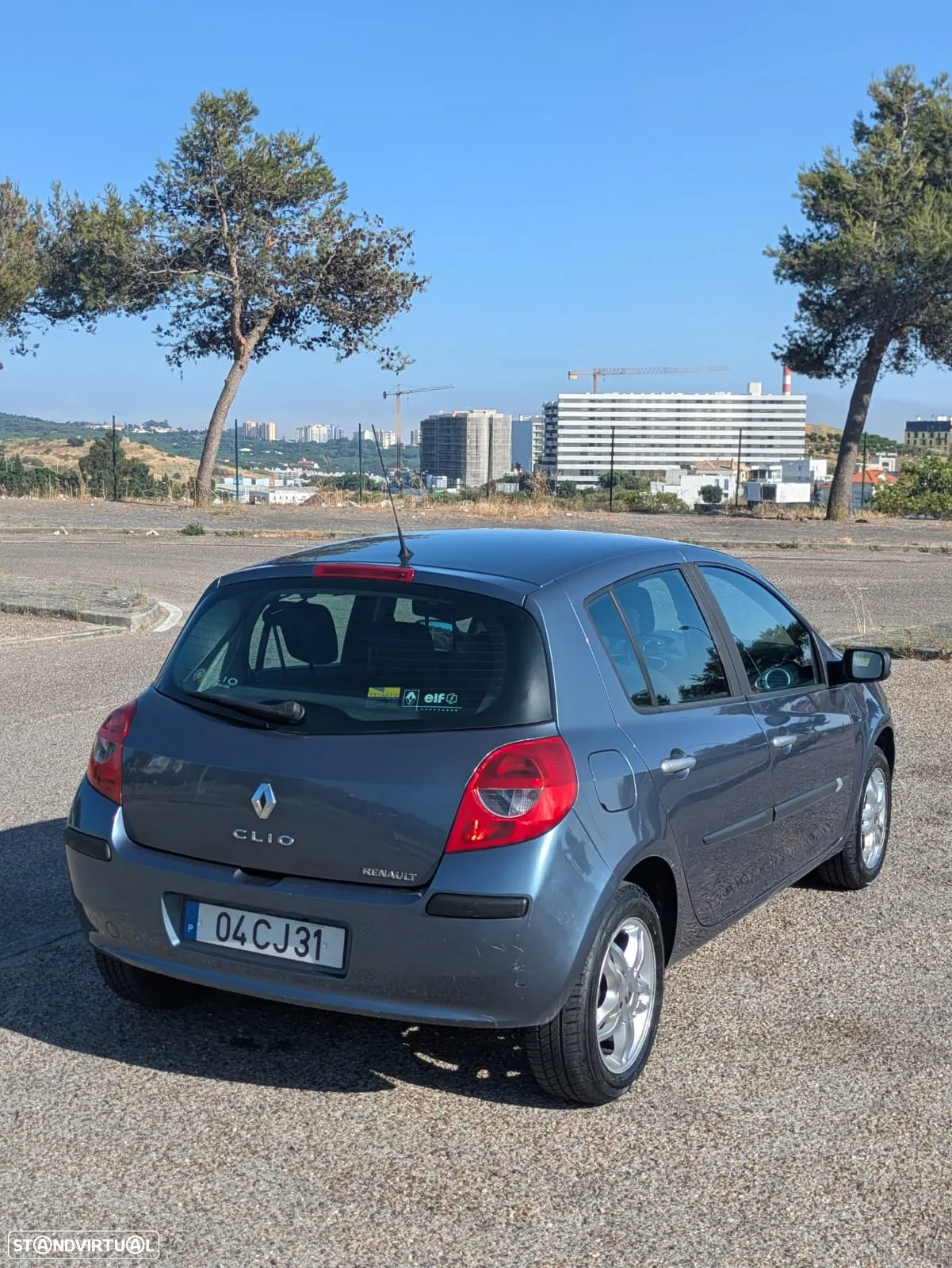 Renault Clio 1.2 16V Confort - 2