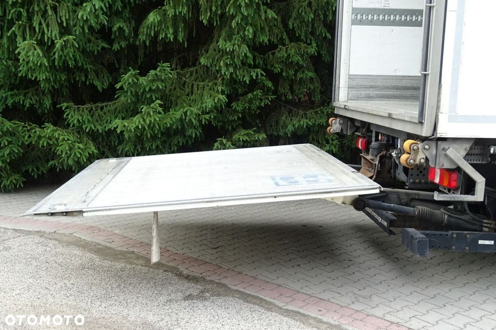 Mercedes-Benz Antos 2540 Sypialna euro 6 chłodni 3 osie podnoszona i skrętna - 40
