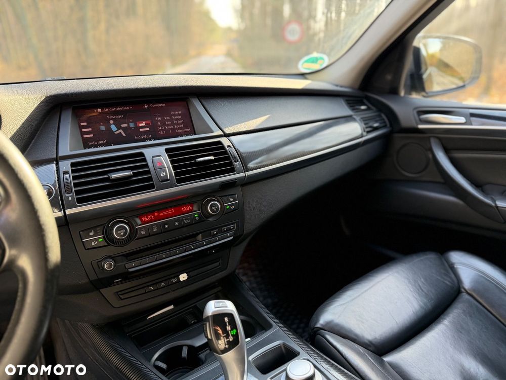 BMW X5 xDrive35d - 11