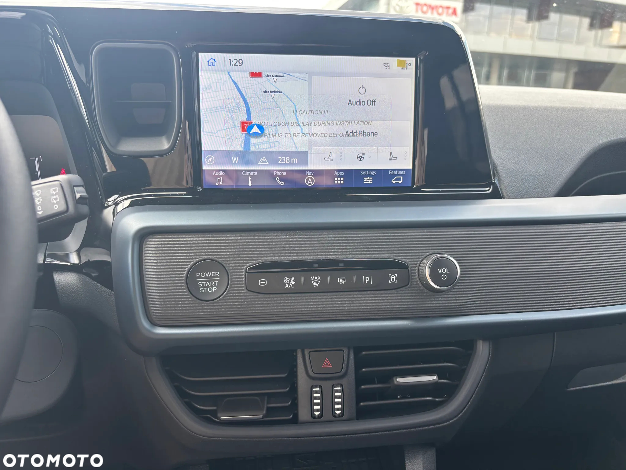 Ford Tourneo Courier - 17