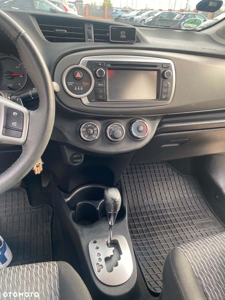 Toyota Yaris - 12