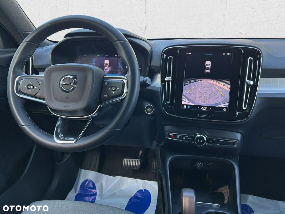 Volvo XC 40 - 18