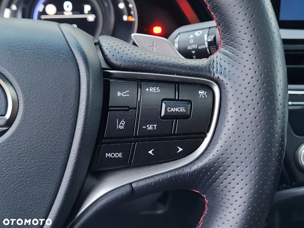 Lexus ES 300h F Sport Edition - 29