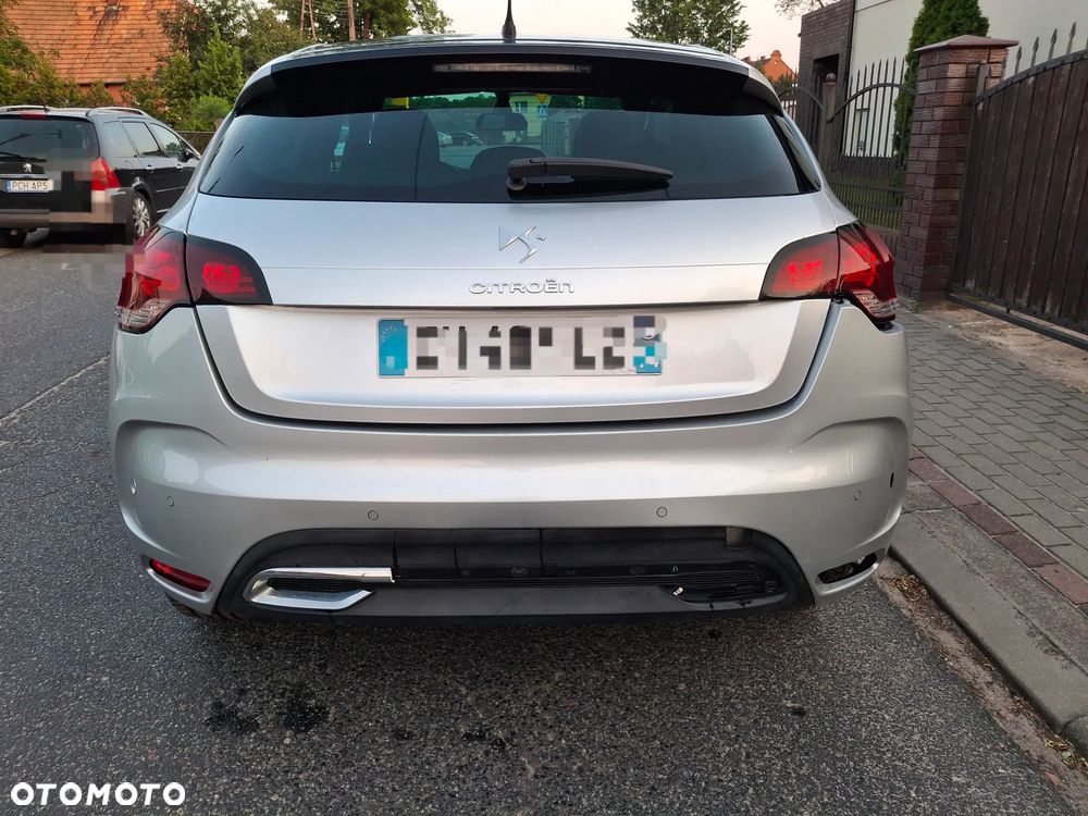 Citroën DS4 HDi 115 SoChic - 5