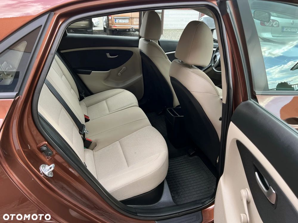 Hyundai i30 1.4 Comfort - 28