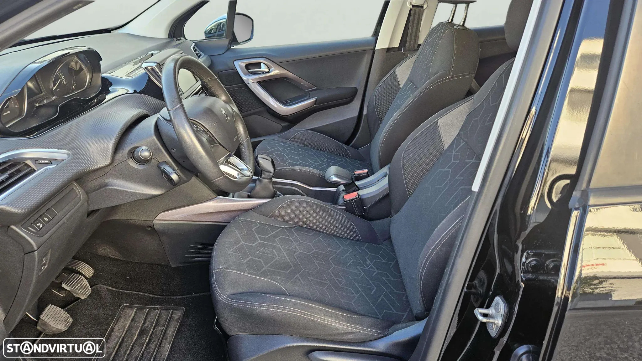 Peugeot 2008 1.2 PureTech Style - 10