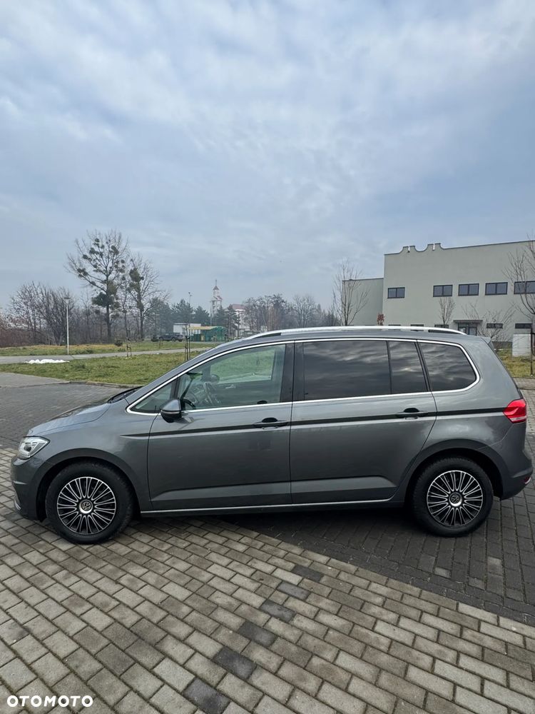 Volkswagen Touran - 4
