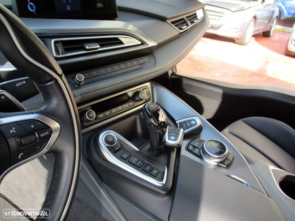 BMW i8 Standard - 24