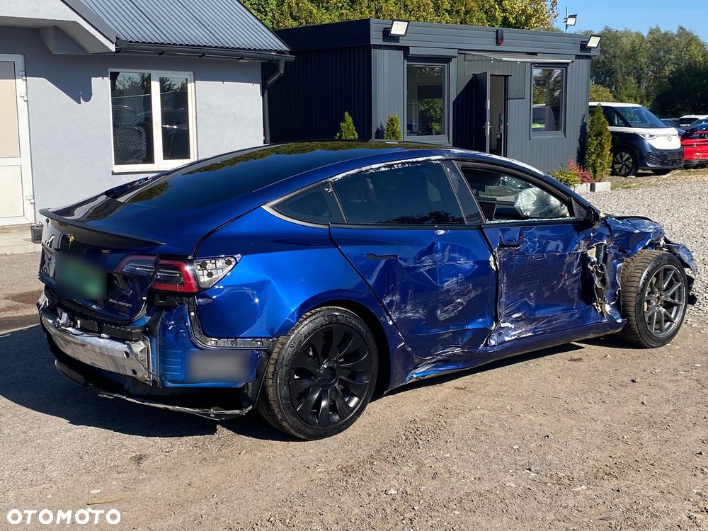 Tesla Model 3 Long Range AWD - 5