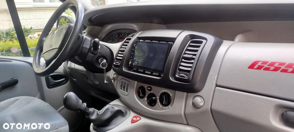 Renault Trafic - 9