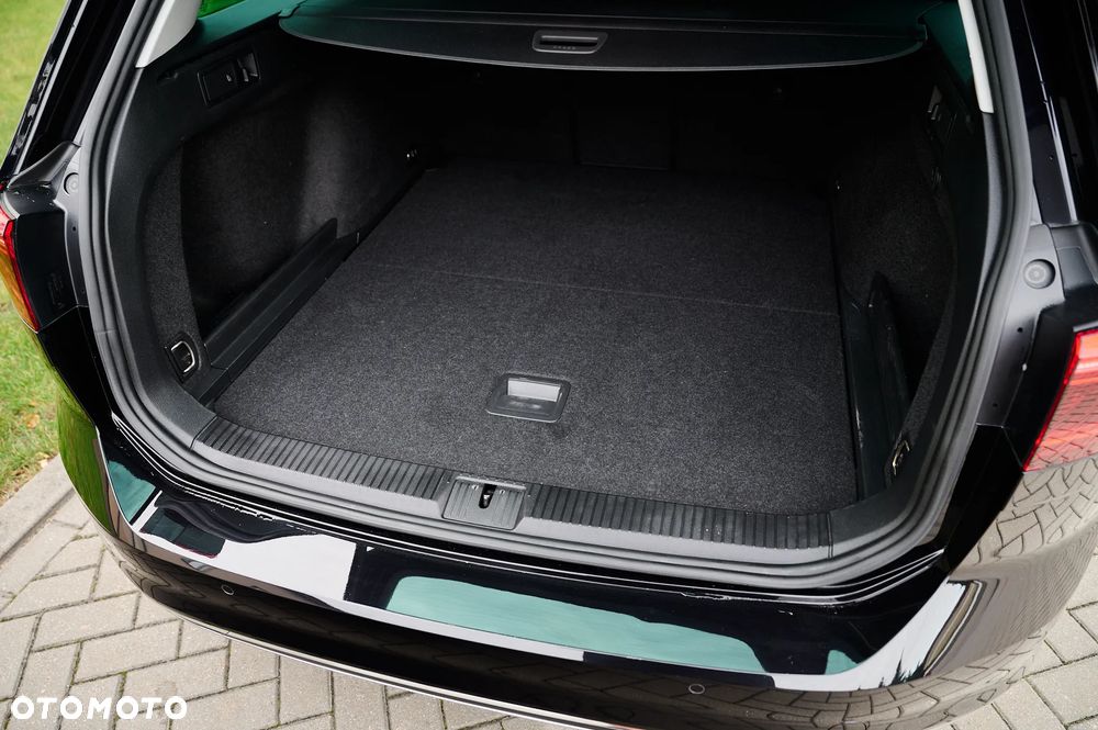 Volkswagen Passat 2.0 TDI 4Mot Elegance DSG - 39