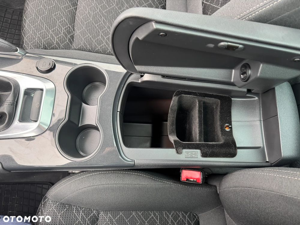 Peugeot 3008 PureTech 130 Stop & Start GPF Allure - 27