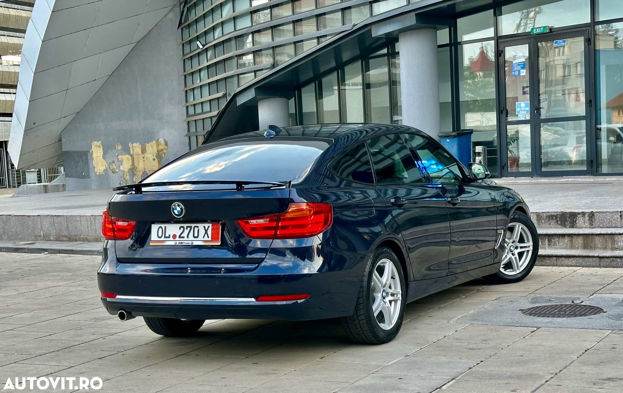 BMW Seria 3 320d Sport-Aut. Luxury Line - 4